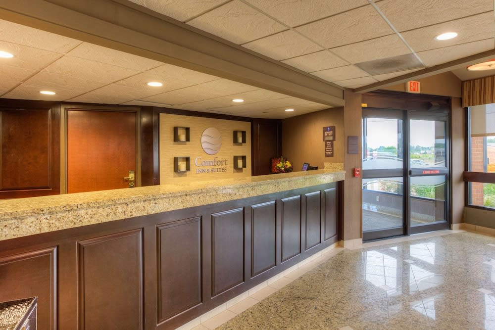 Comfort Inn & Suites Evansville Airport 5