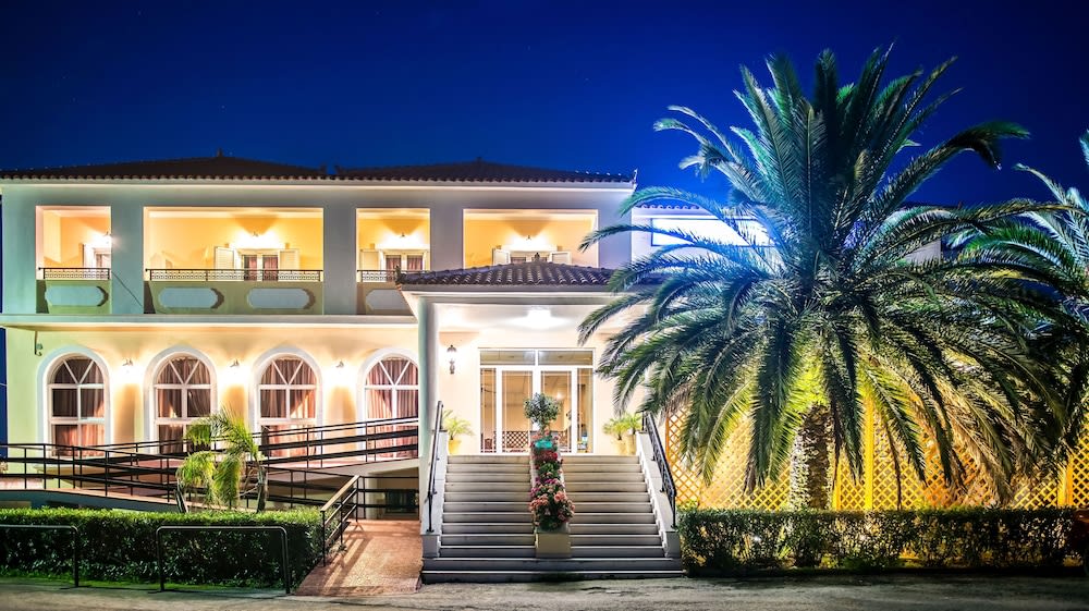 California Beach Hotel - Adults Only 1