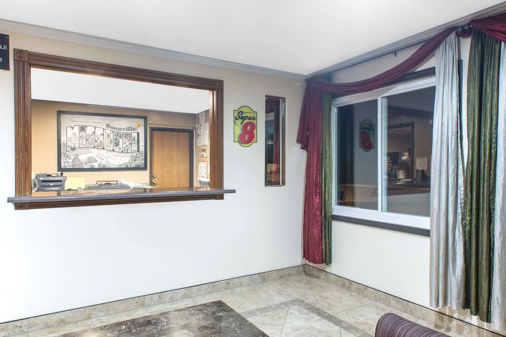 Super 8 by Wyndham Boonville 2