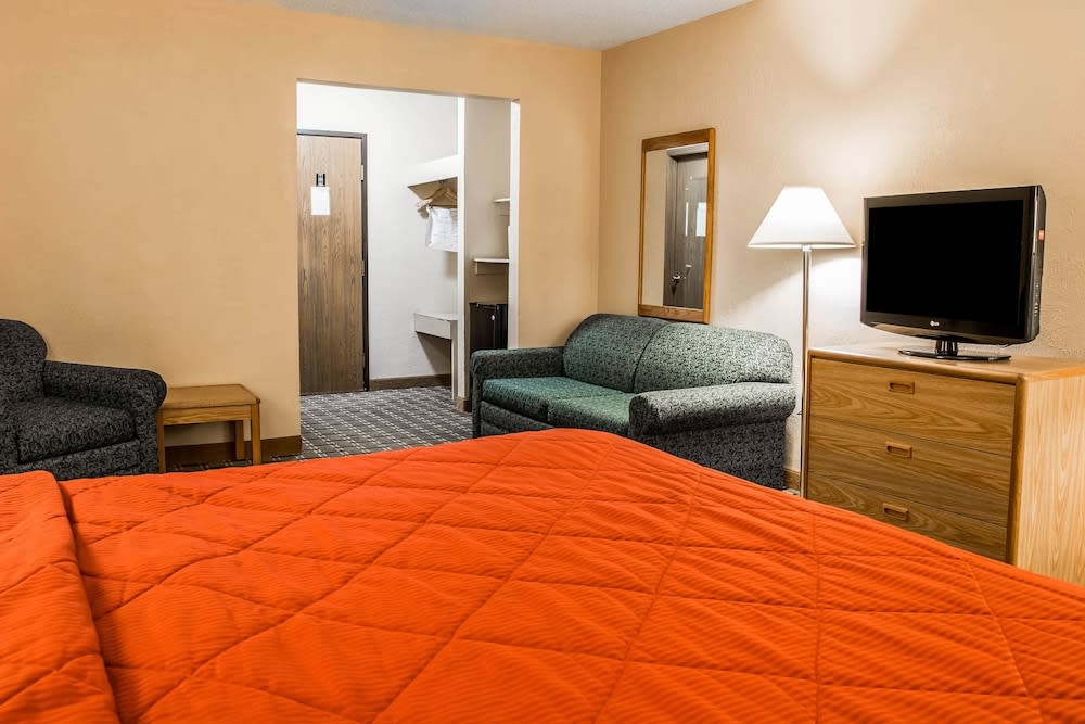 AmericInn by Wyndham Holland MI 1