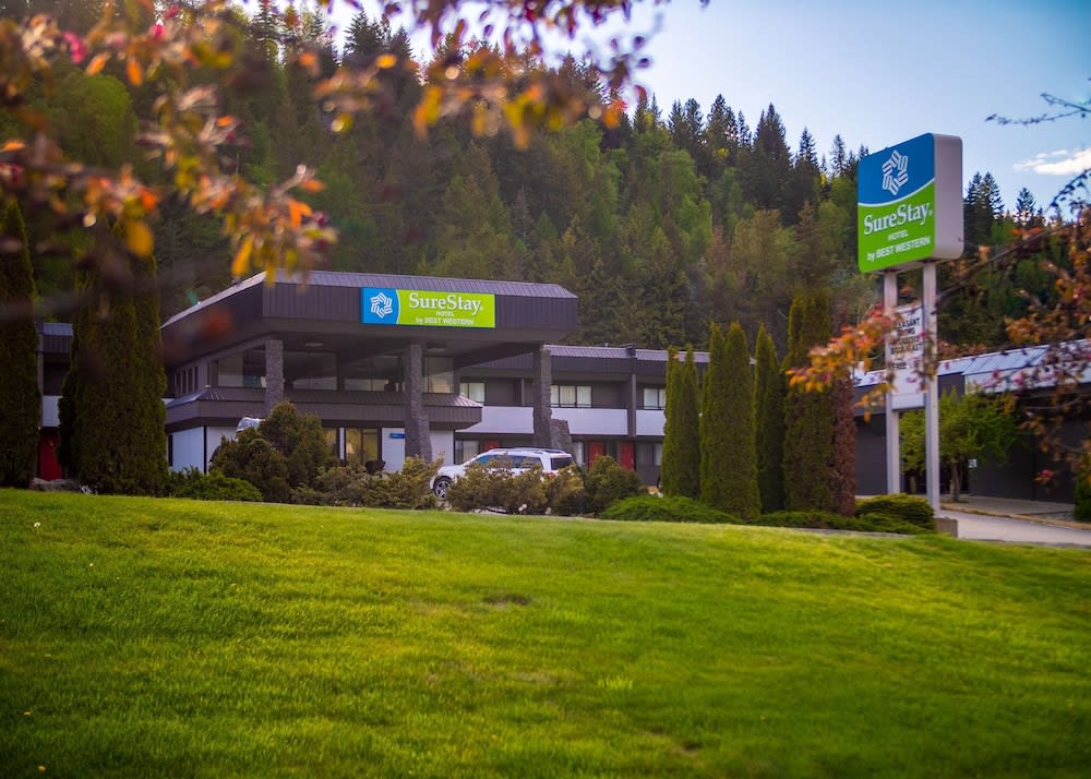SureStay Hotel by Best Western Castlegar 1