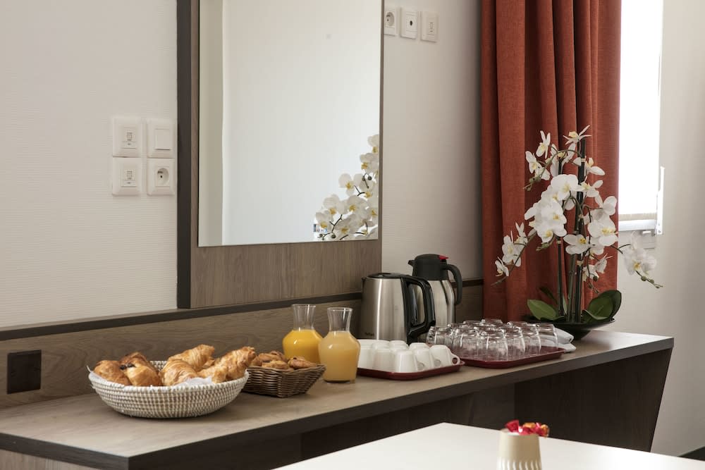 Hotel Clermont Estaing 4