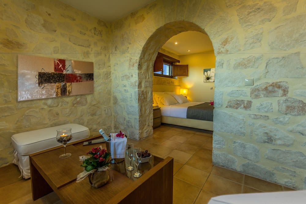 Exensian Villas & Suites 5