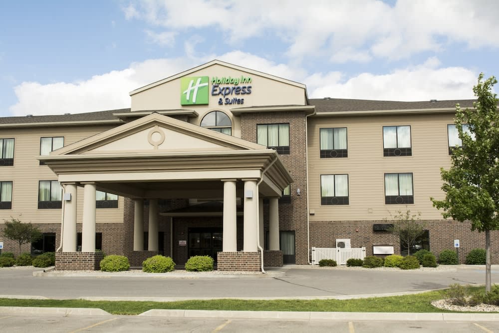 Holiday Inn Express & Suites MASON CITY by IHG 1