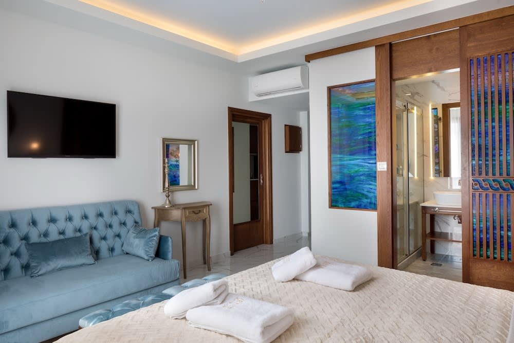 Vener Luxury Suites 2