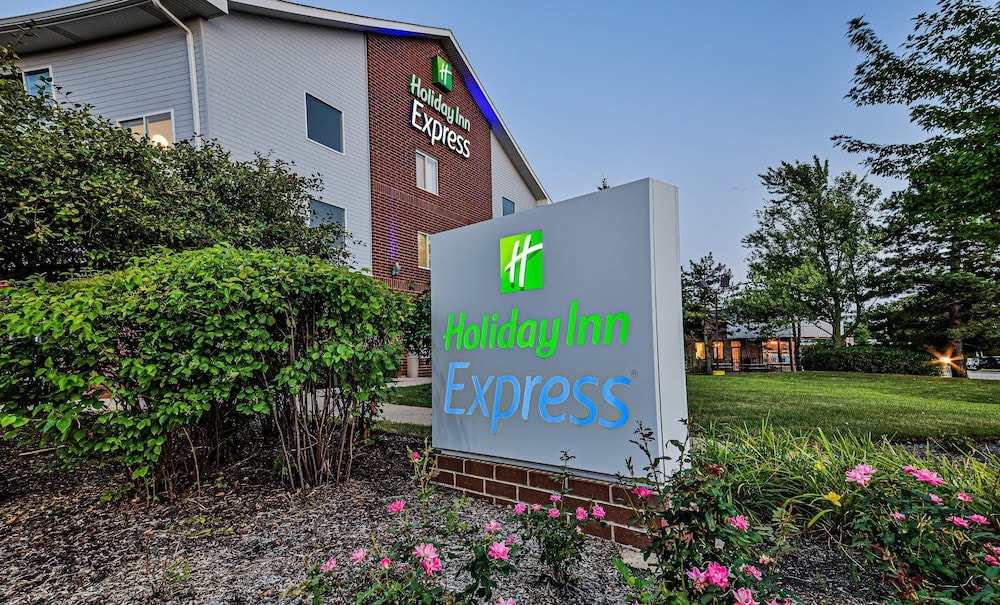 Holiday Inn Express CHICAGO NW-VERNON HILLS by IHG 1