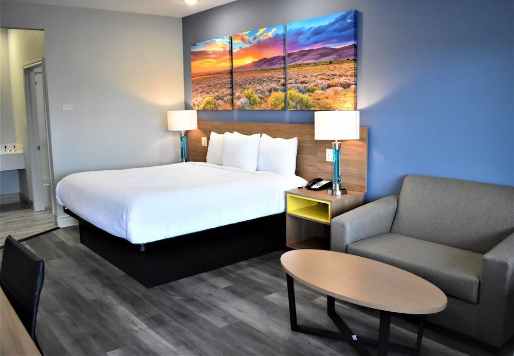 Days Inn & Suites by Wyndham Downtown/University of Houston 1