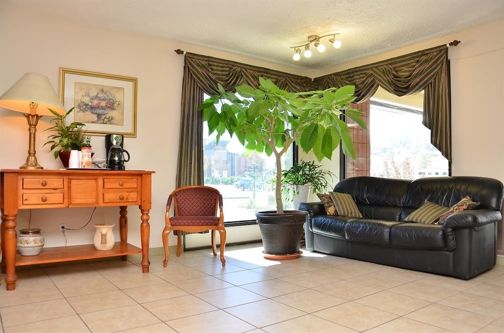 Canadas Best Value Inn Kelowna 3