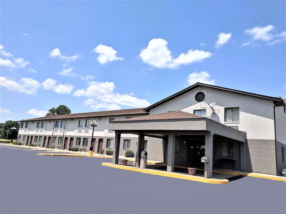 Americas Best Value Inn West Frankfort 1