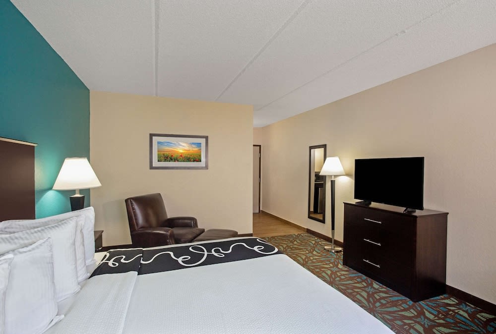 Comfort Inn & Suites Sarasota I75 5