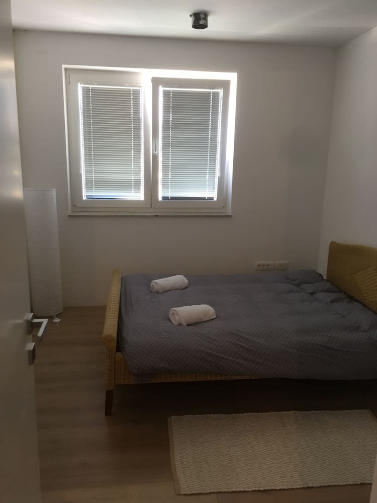 Deluxe TIVOLI Suites 5