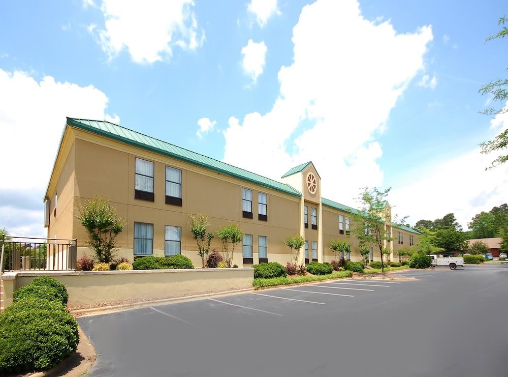 Best Western Plus Edison Inn 1