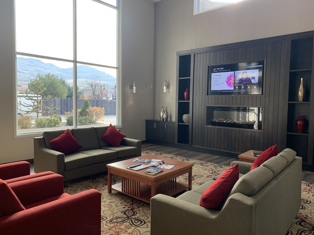 Best Western Plus Osoyoos Hotel & Suites 2