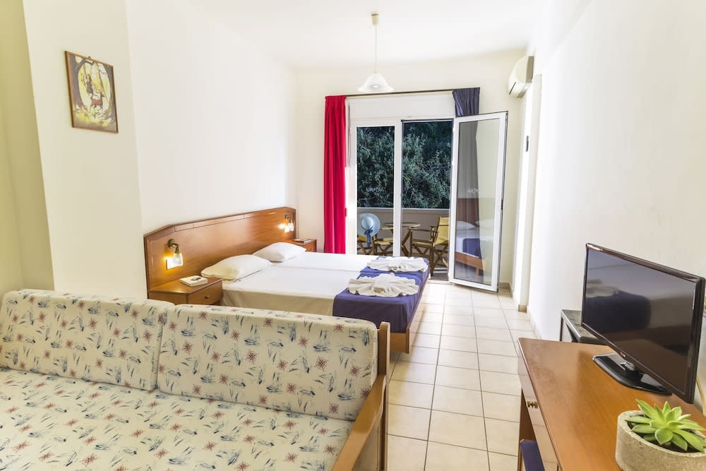 Artemis Apartments 4