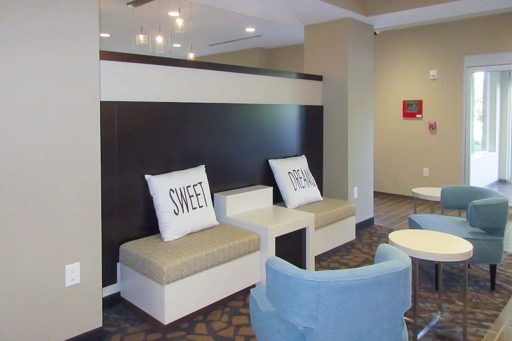 Sleep Inn & Suites Gallatin - Nashville Metro 2