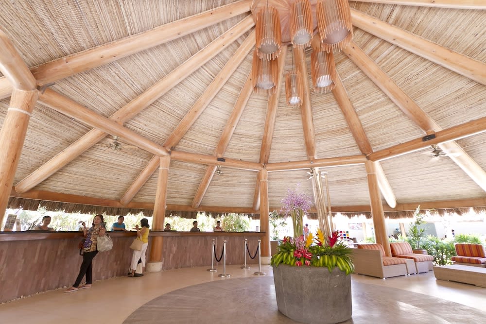 Bluewater Maribago Beach Resort 2