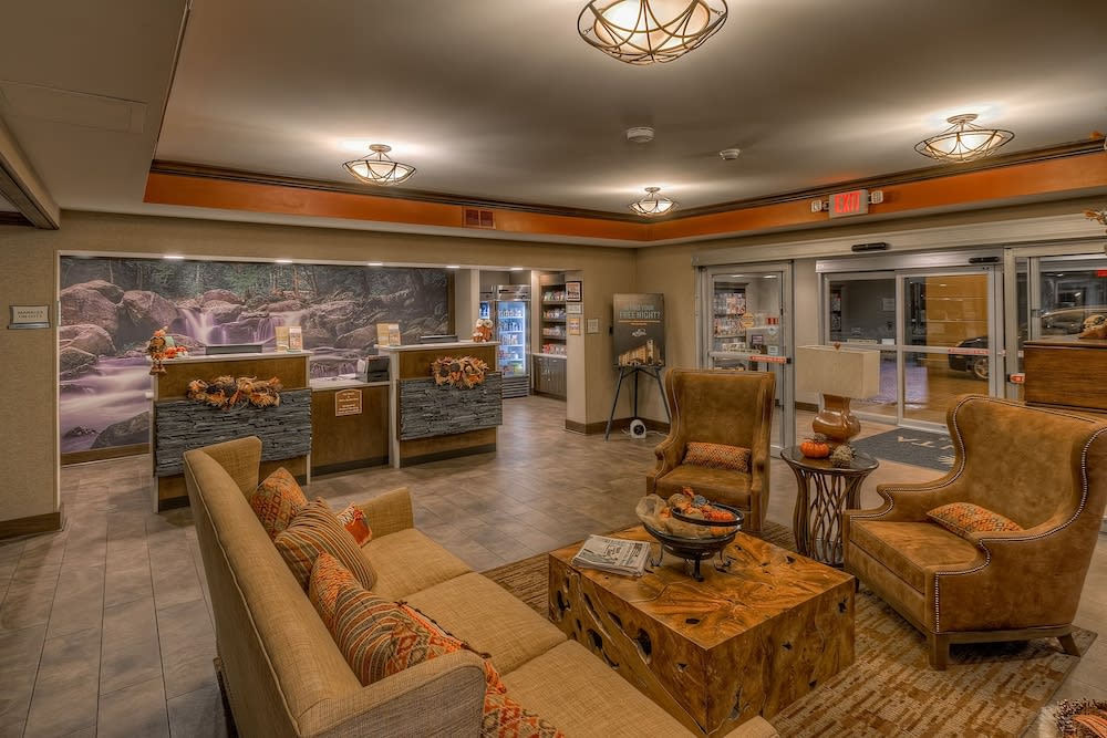 La Quinta by Wyndham Pigeon Forge 2