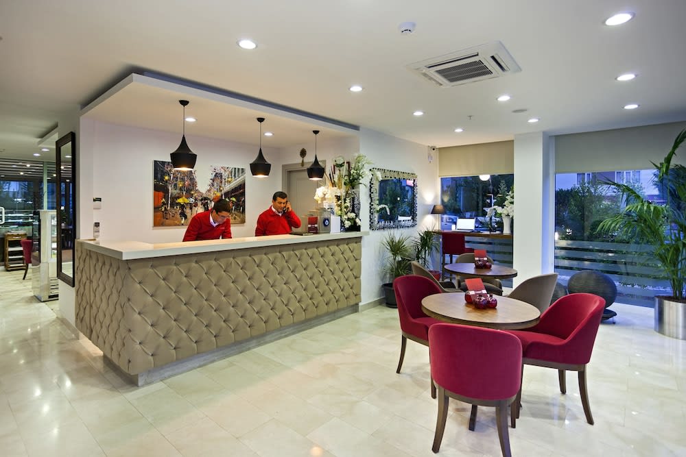 The Room Hotel & Apartments 2