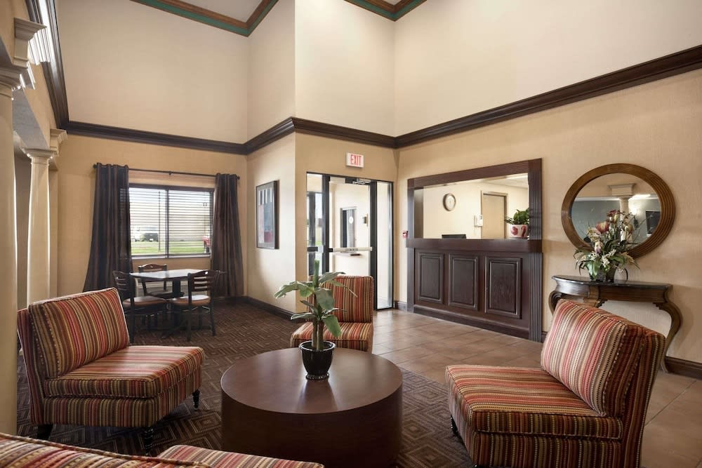 Super 8 by Wyndham Fairview Heights-St. Louis 2