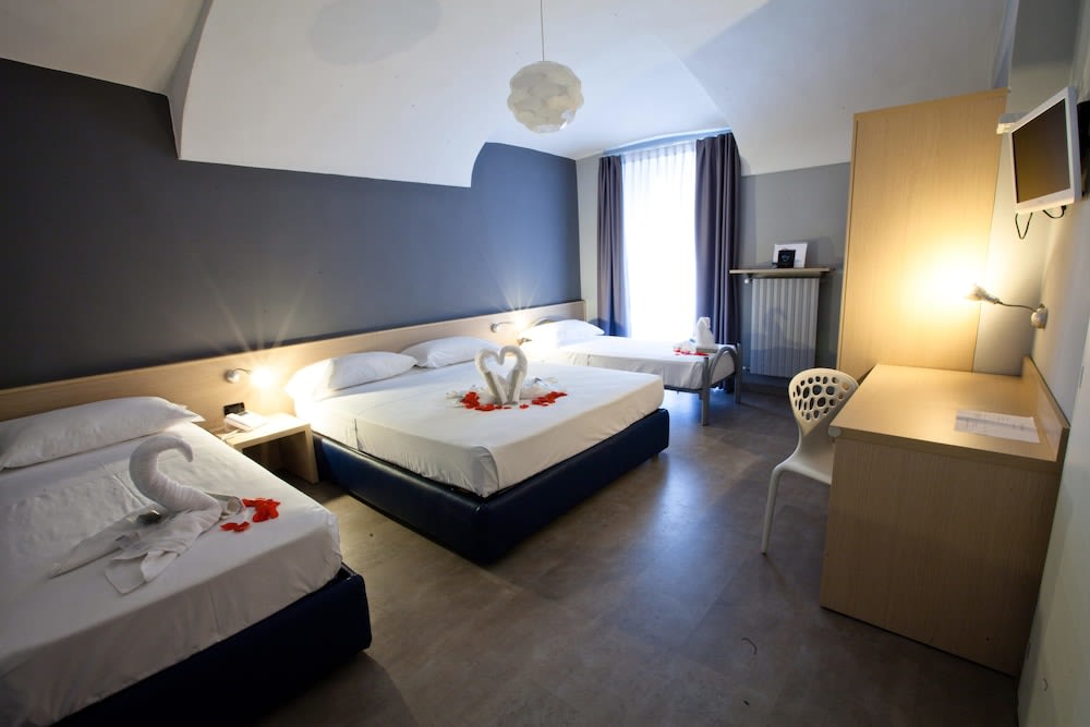 Adalesia Hotel & Coffee 5