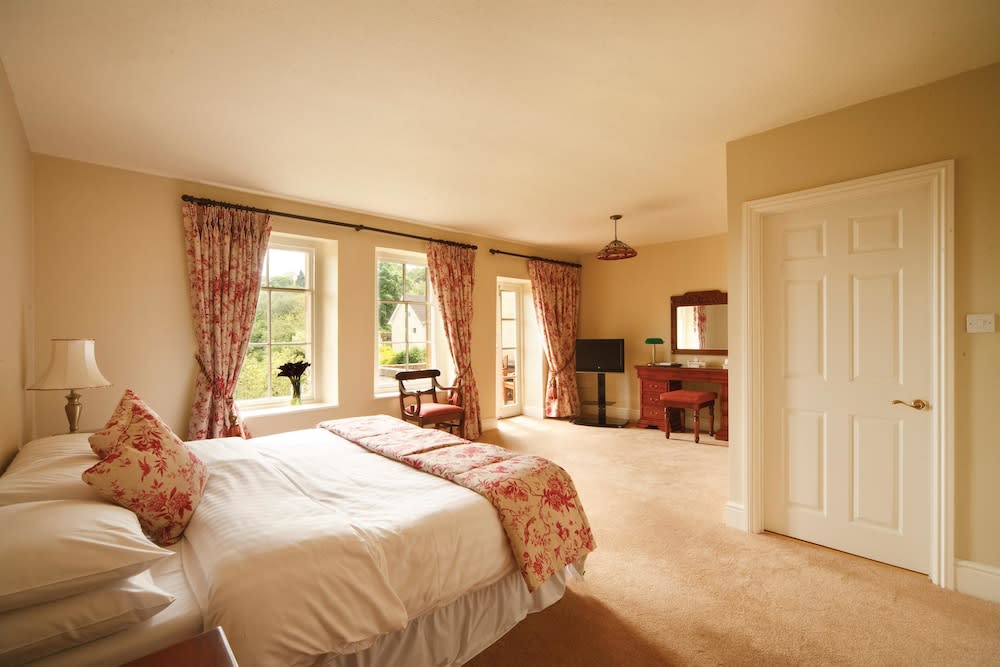 Best Western Limpley Stoke Hotel 4