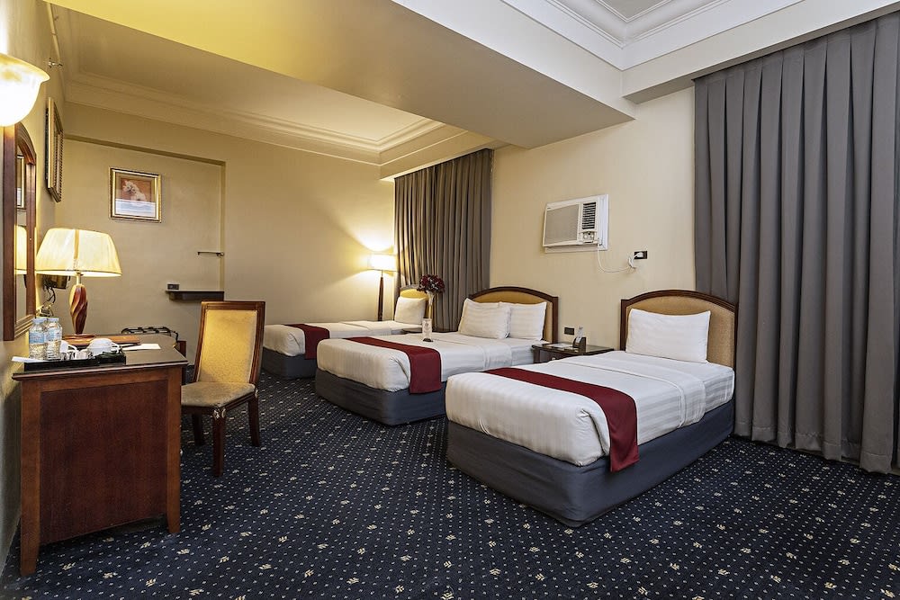 Sarrosa International Hotel and Residential Suites 2
