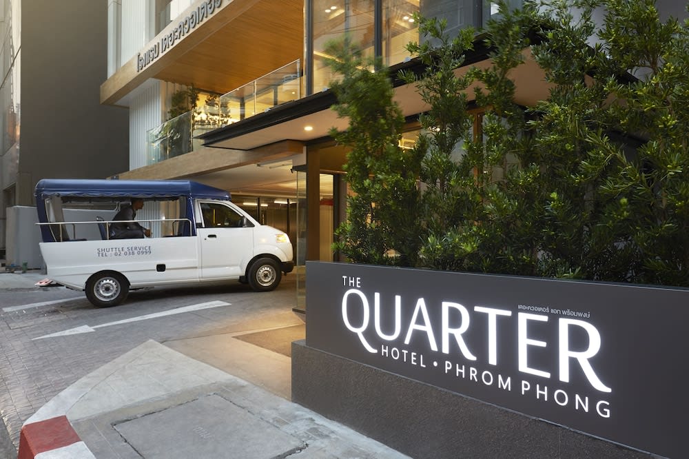 The Quarter Phromphong by UHG 1