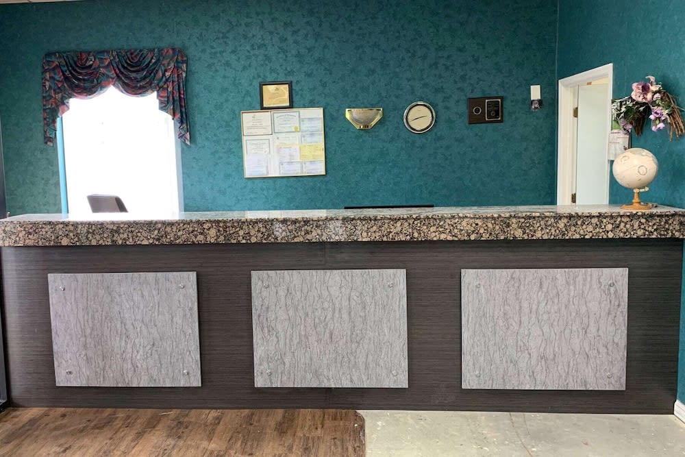 Super 8 by Wyndham Nashville Near Downtown / I-40 2