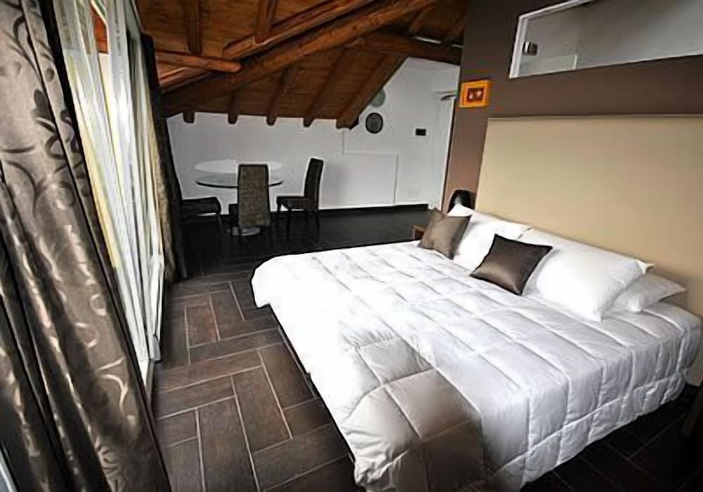 Hotel Corte Santa Libera 5