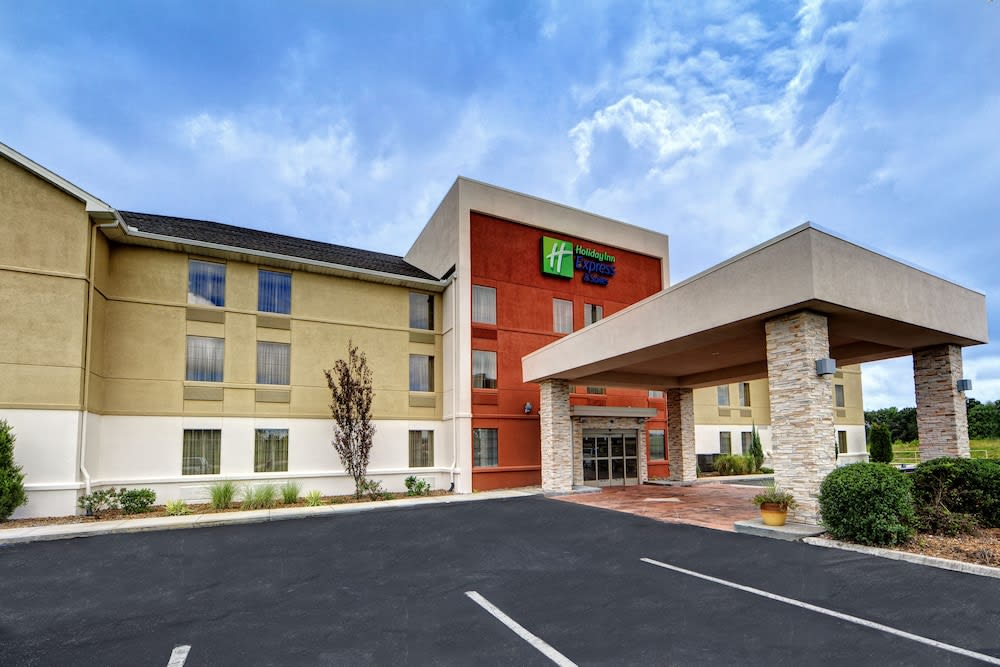 Holiday Inn Express & Suites CROSSVILLE by IHG 1