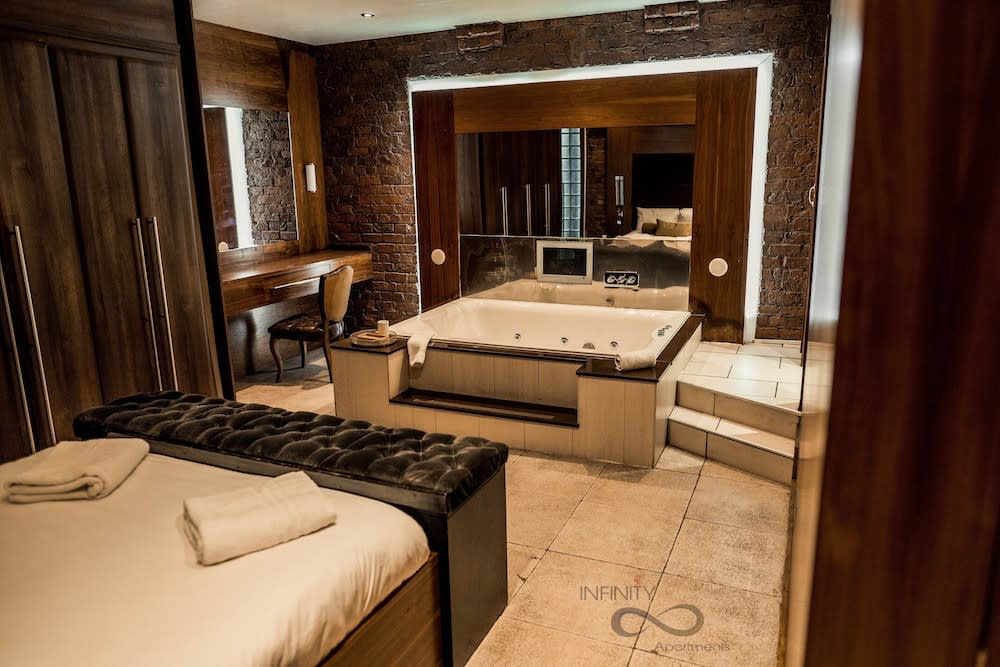 Infinity Liverpool Party Weekends Midweek Stays 1