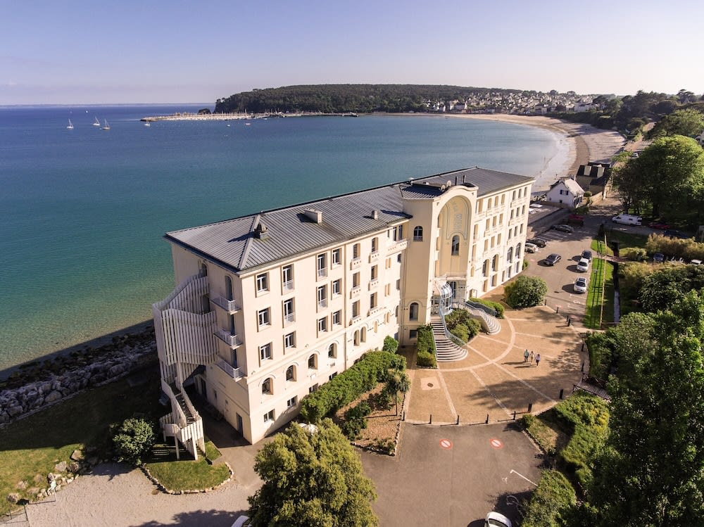 Hôtel Morgat Le Grand Hôtel De La Mer 1