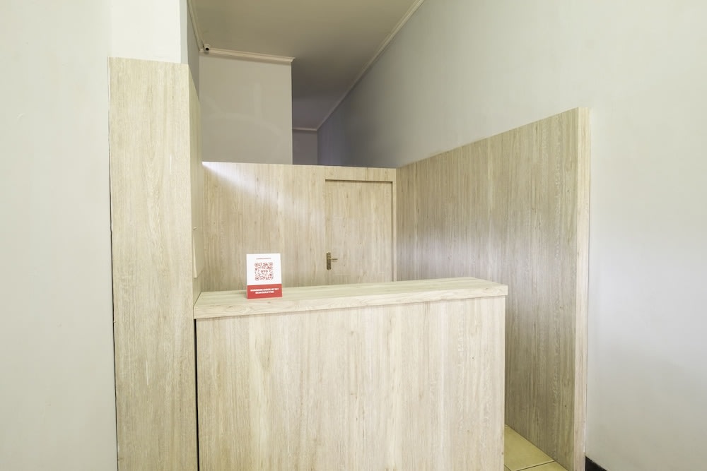 Karins Guesthouse Syariah RedPartner 2