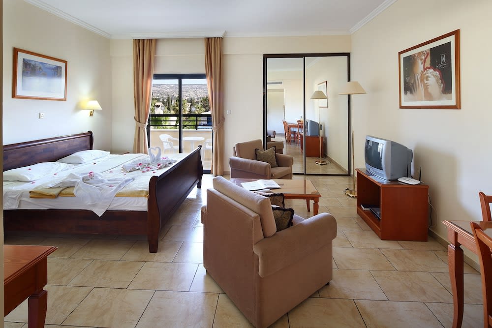 Panareti Coral Bay Resort 3