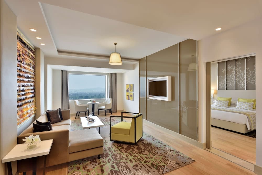 Radisson Gurugram Udyog Vihar 5