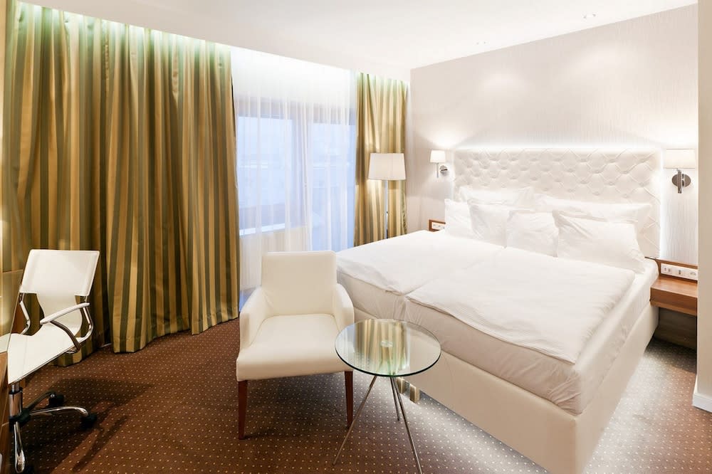 Pytloun City Boutique Self Check-in Hotel 3