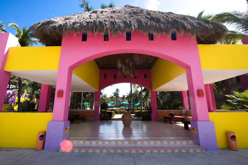 Grand Decameron Complex Bucerias, A Trademark All-Inclusive Resort 2