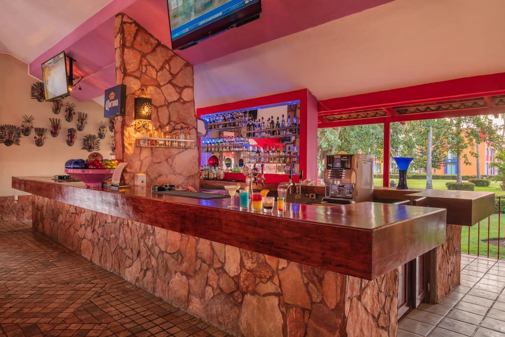 Grand Decameron Complex Bucerias, A Trademark All-Inclusive Resort 5