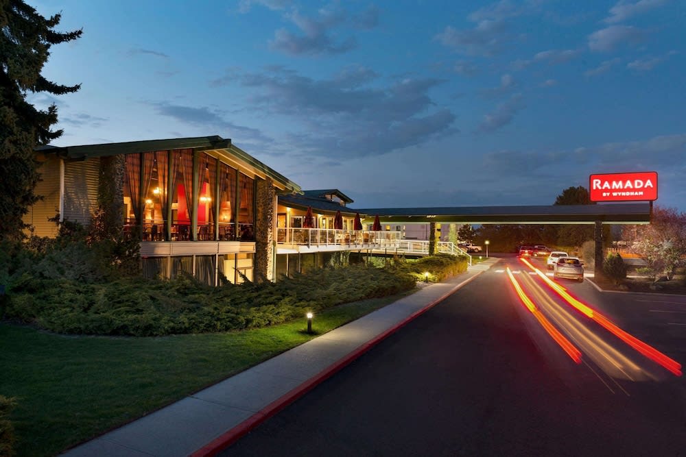 Ramada by Wyndham Spokane Airport 1