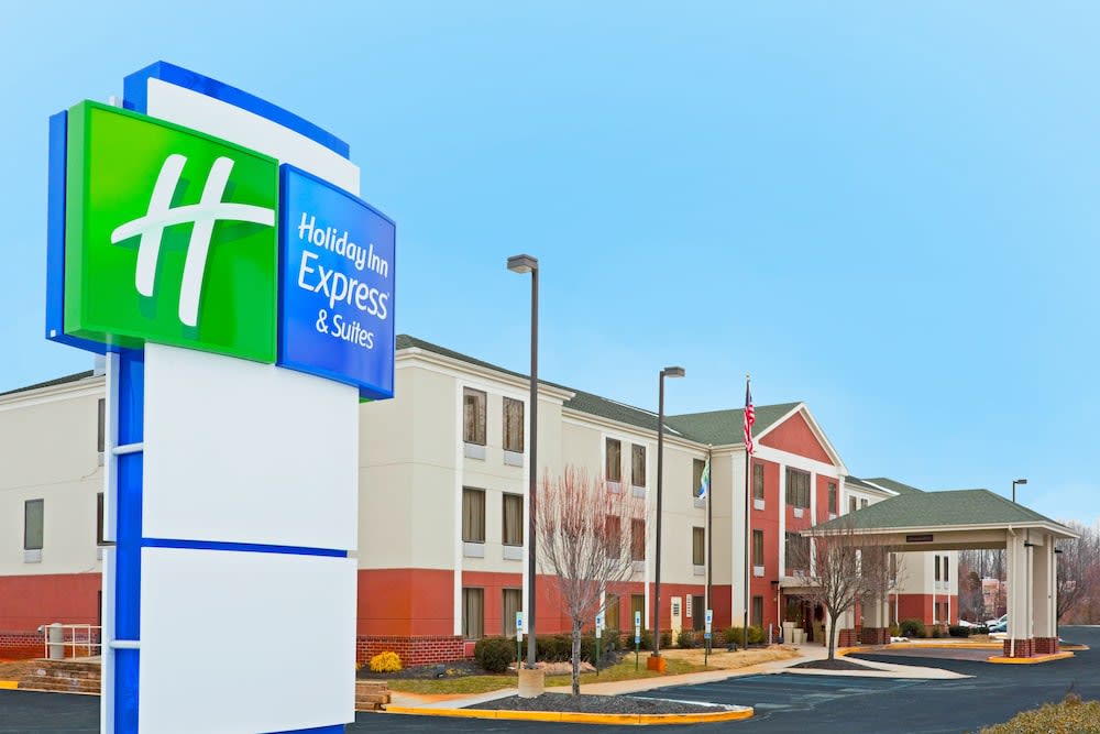 Holiday Inn Express & Suites CARNEYS POINT - PENNSVILLE by IHG 1