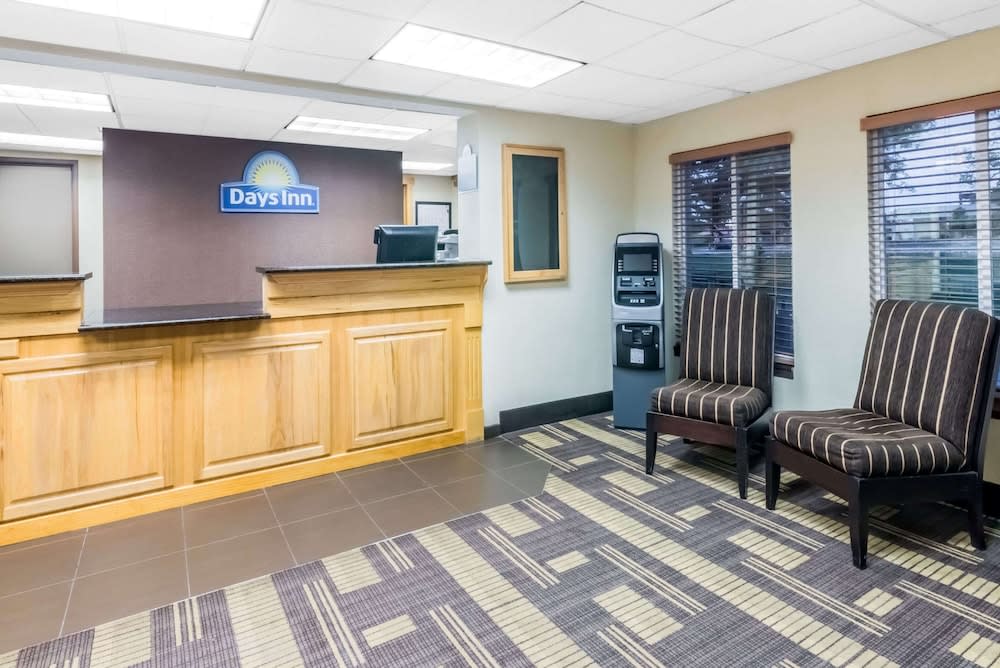 Days Inn by Wyndham Bismarck 2