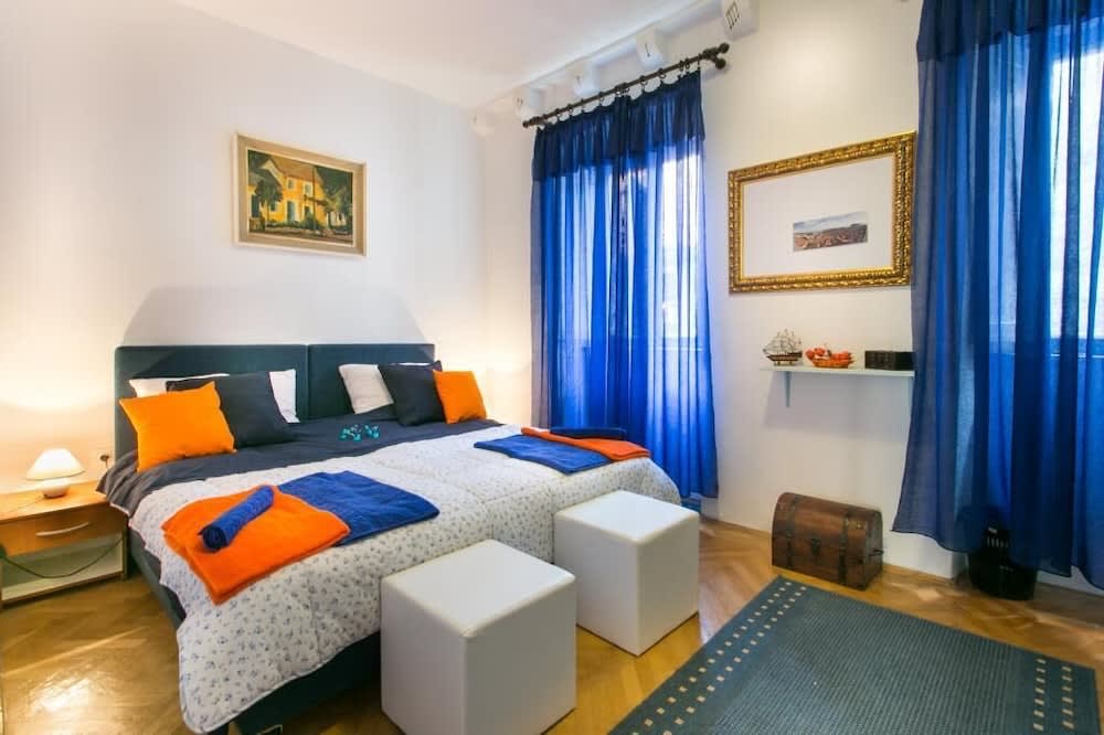 Blue Symphony Apartment 2