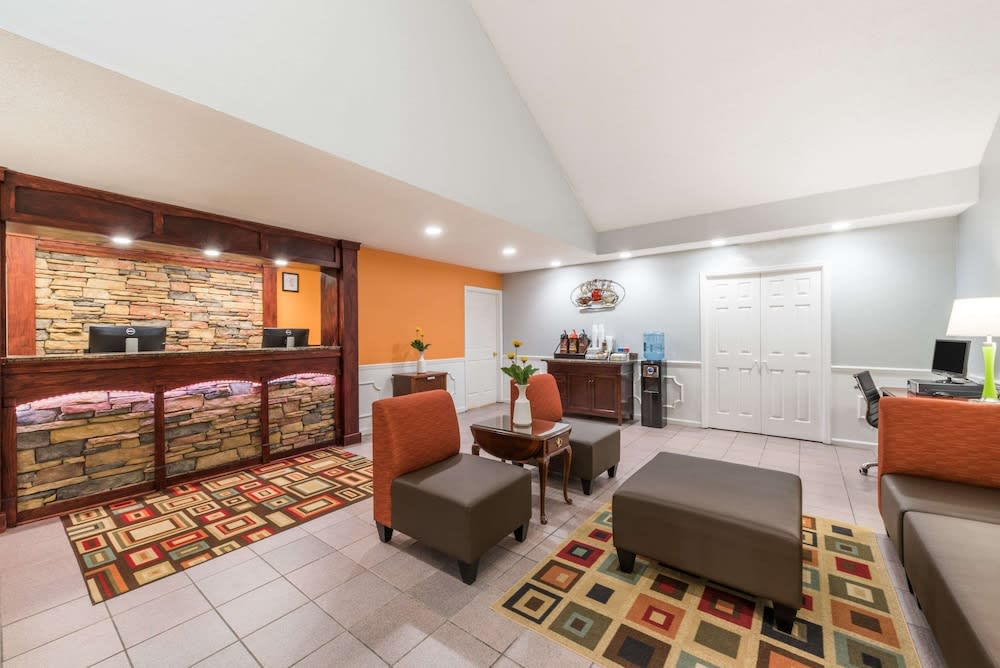 Super 8 by Wyndham Alexander City 2