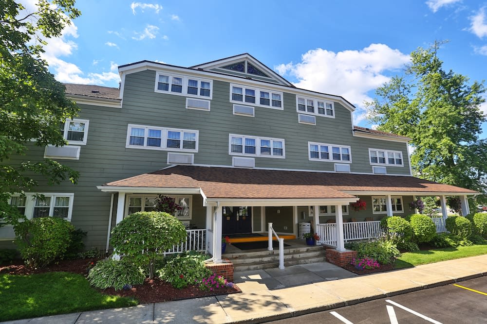 Ivy Court Inn and Suites 1