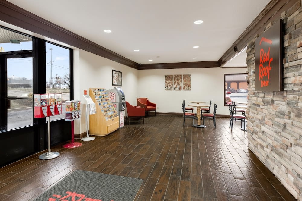 Red Roof Inn Fort Wayne 2