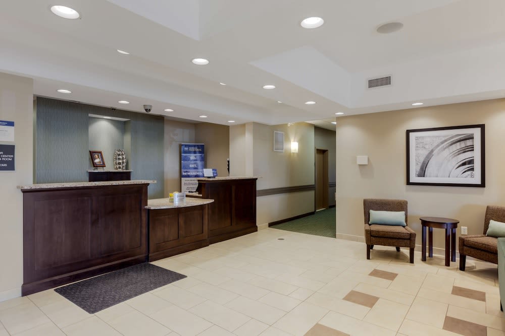 Best Western Plus Walkerton Hotel & Conference Centre 2