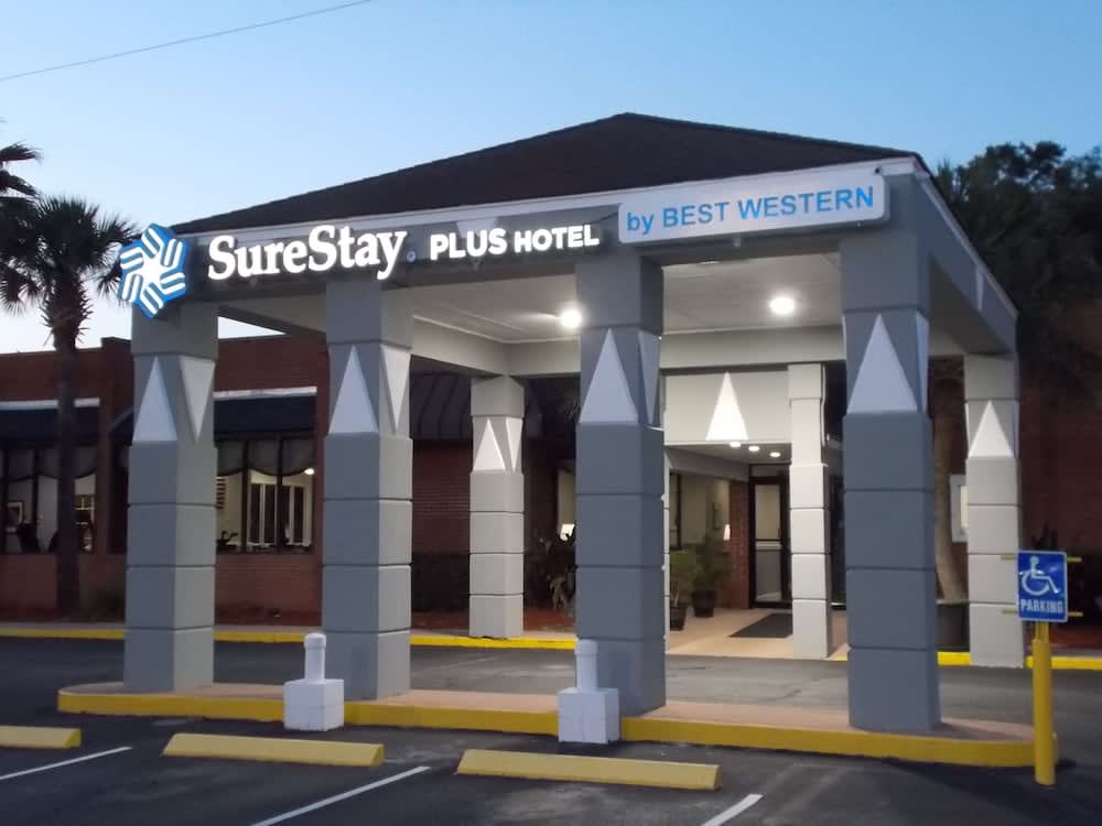 SureStay Plus Hotel by Best Western St Marys Cumberland 1