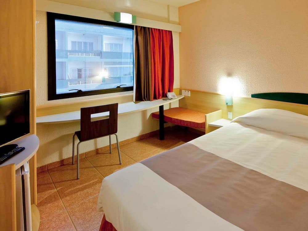 ibis Santos Gonzaga Praia 2