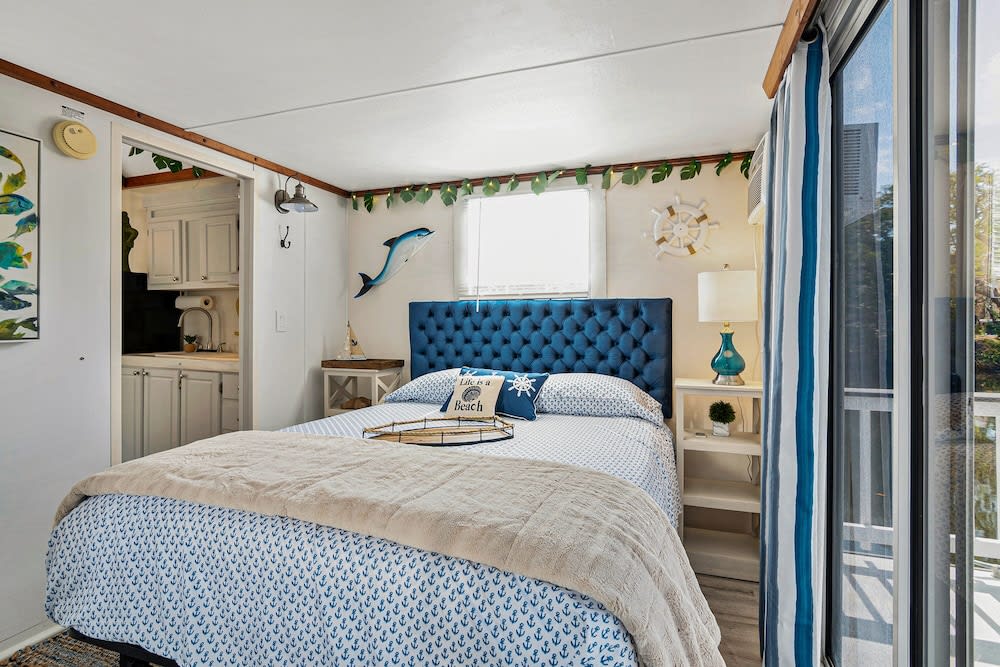 Latitude 26 Waterfront Resort and Marina 5