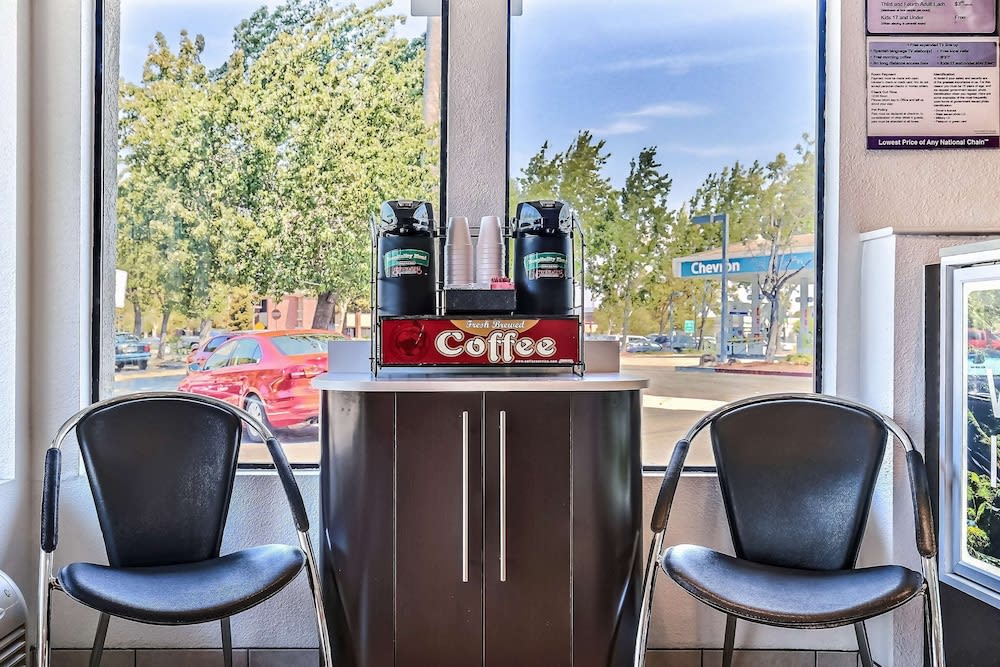 Motel 6 Pleasanton, CA 4